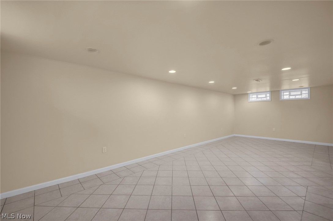 24940 Devoe Avenue Property Photo 11