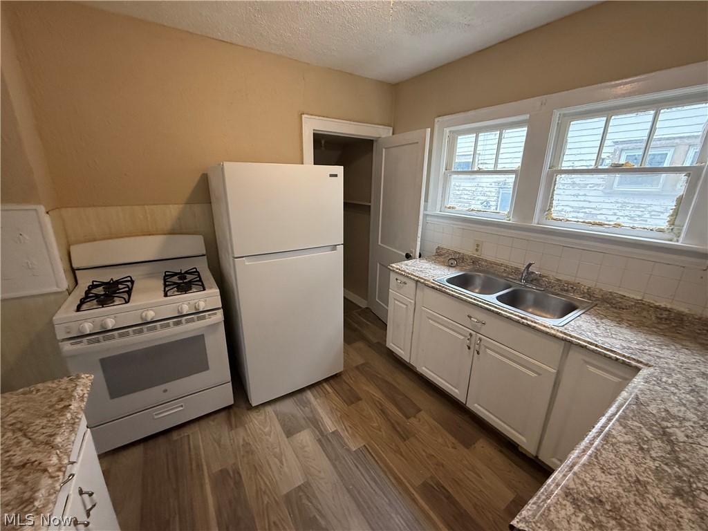 130 E Emerling Avenue Property Photo 6
