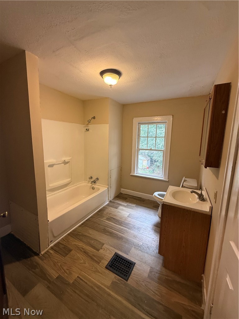 130 E Emerling Avenue Property Photo 12