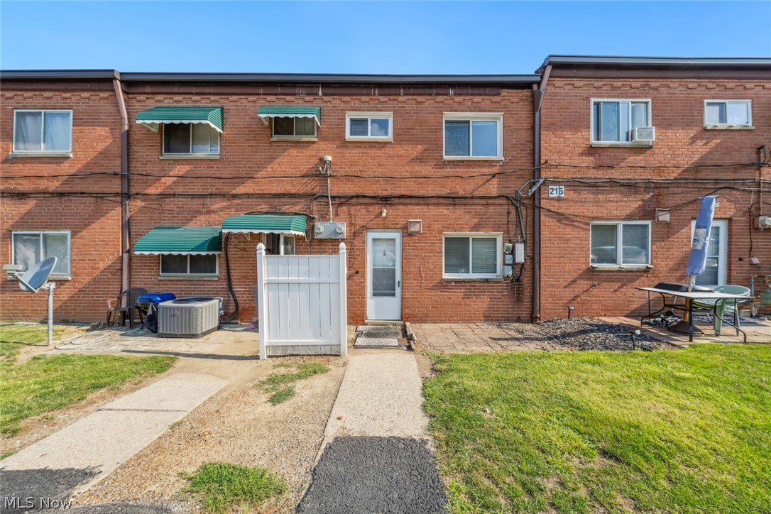215 Dalepark Drive 5 Property Photo 1