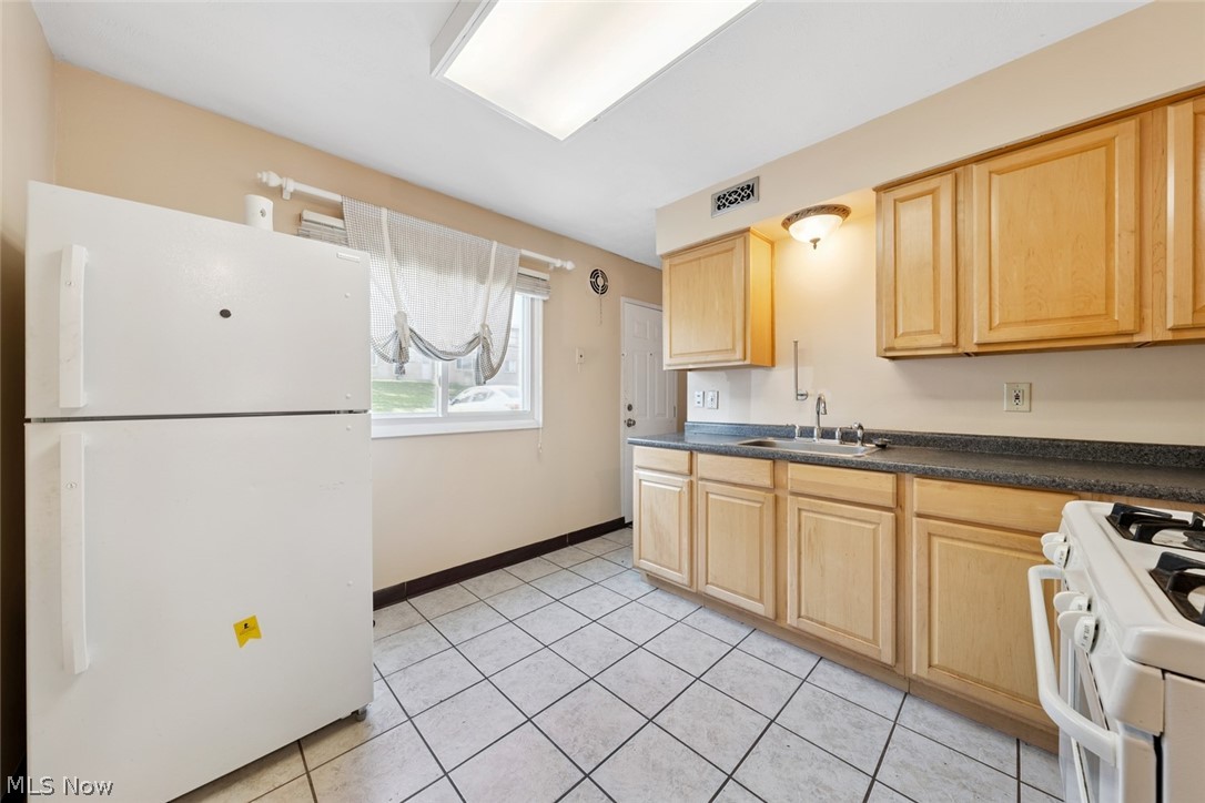 215 Dalepark Drive 5 Property Photo 9