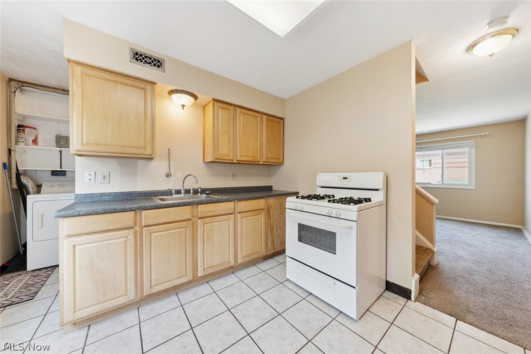 215 Dalepark Drive 5 Property Photo 11