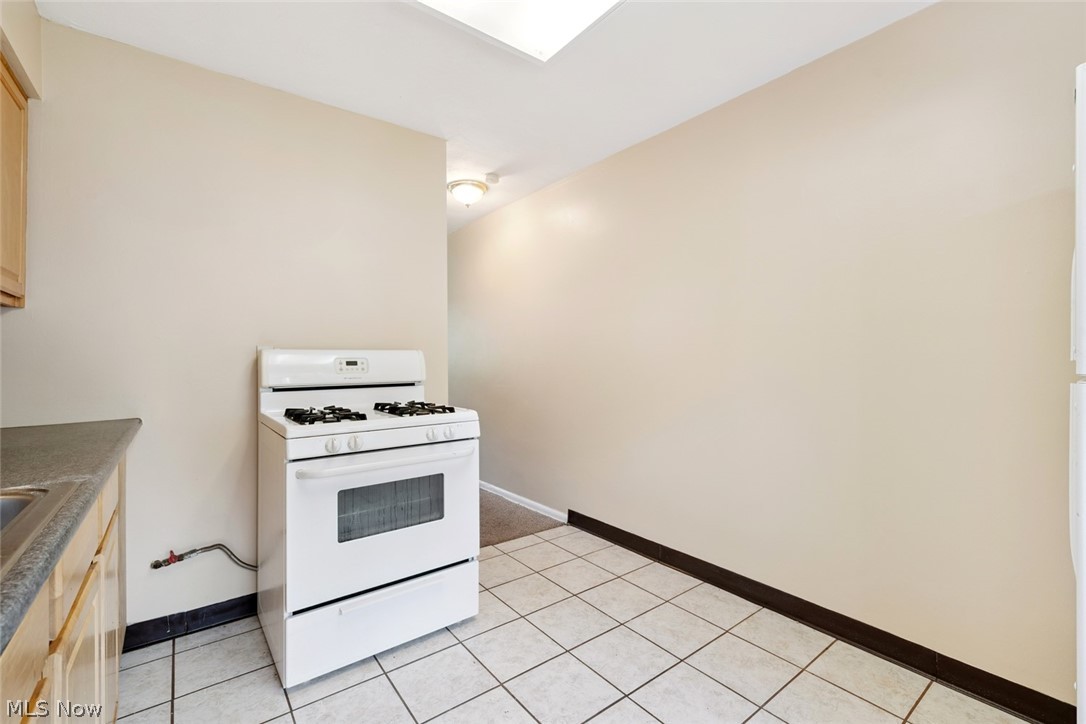 215 Dalepark Drive 5 Property Photo 12