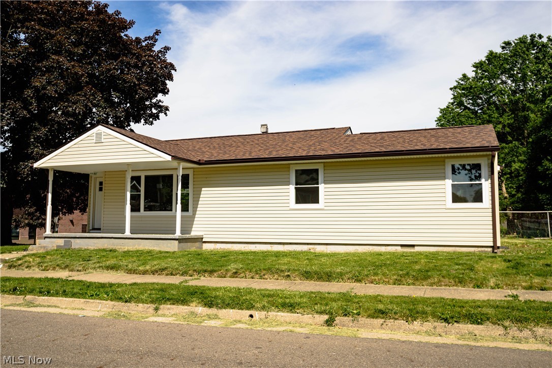 943 Erskine Avenue Property Photo 2