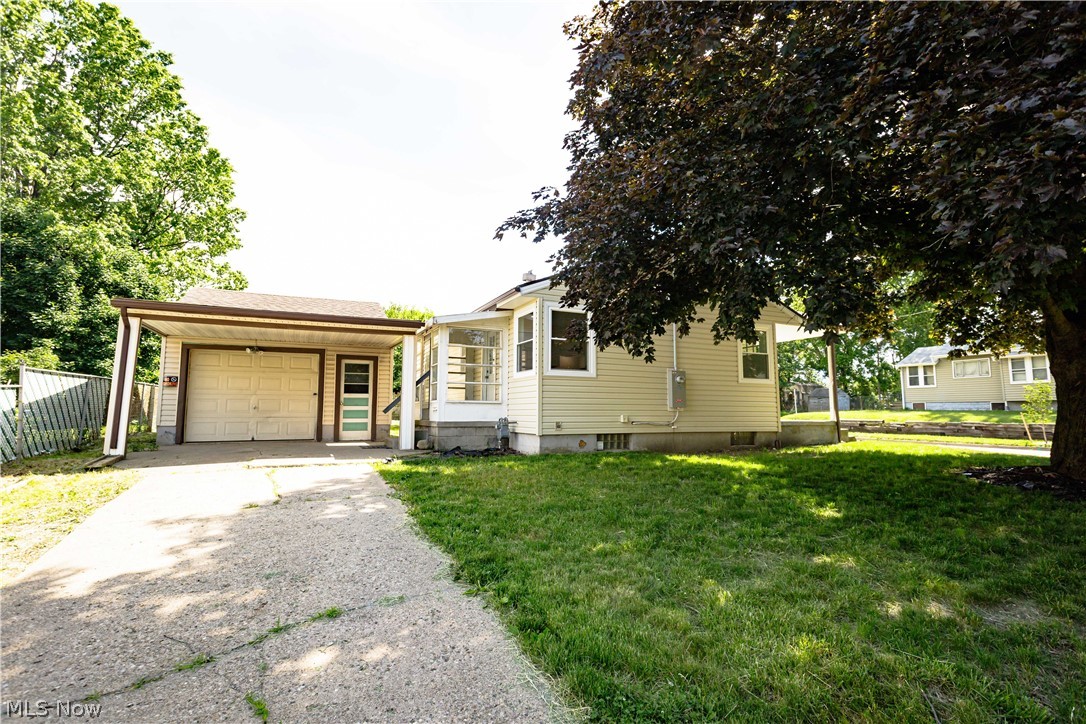 943 Erskine Avenue Property Photo 3