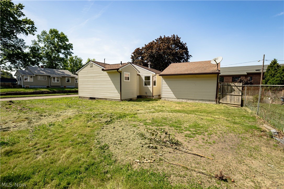 943 Erskine Avenue Property Photo 4