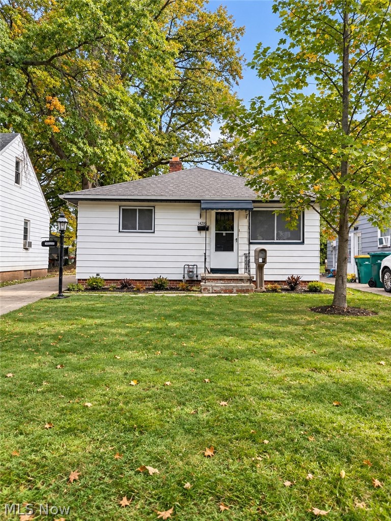 14209 Brunswick Avenue Property Photo 2