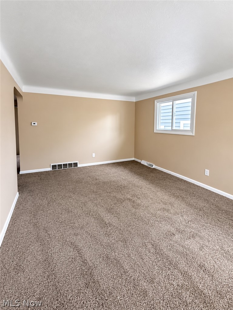 14209 Brunswick Avenue Property Photo 4