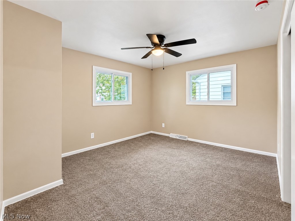 14209 Brunswick Avenue Property Photo 11