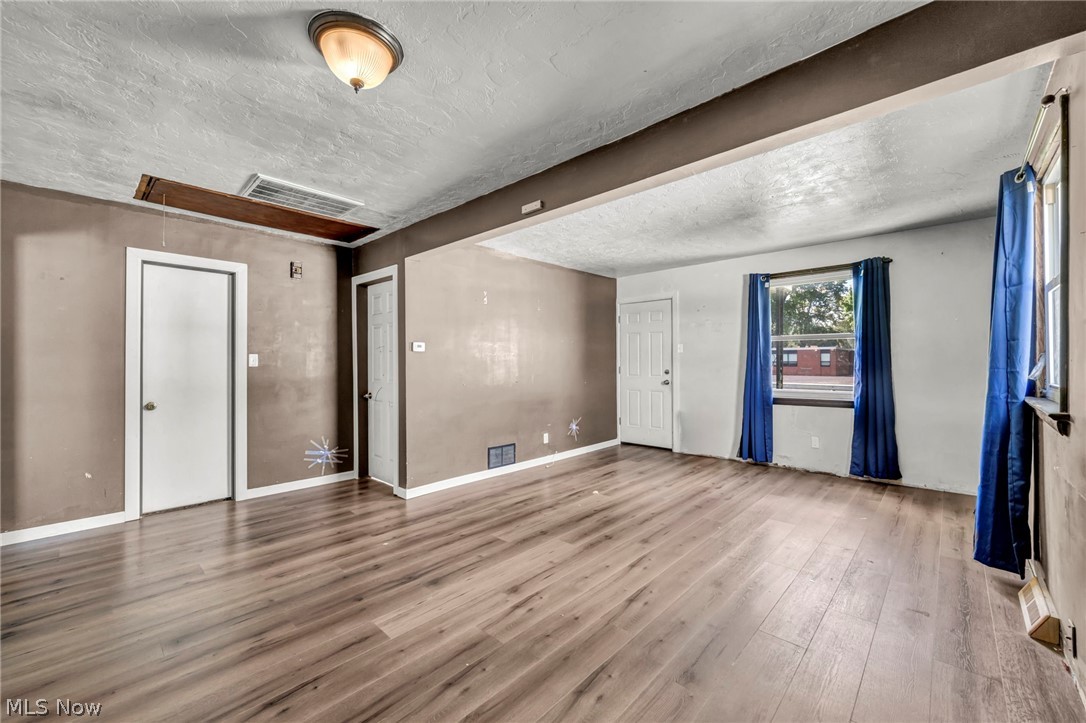 318 Longson Avenue Property Photo 3