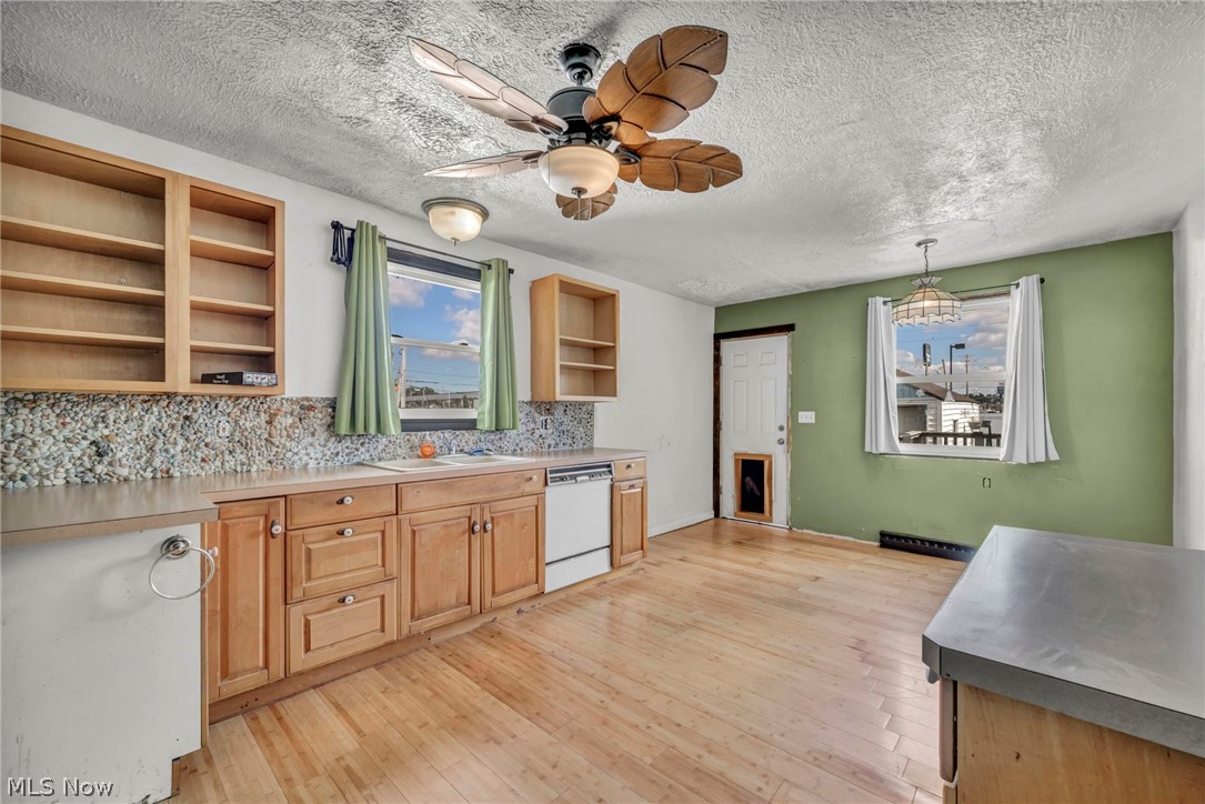 318 Longson Avenue Property Photo 7