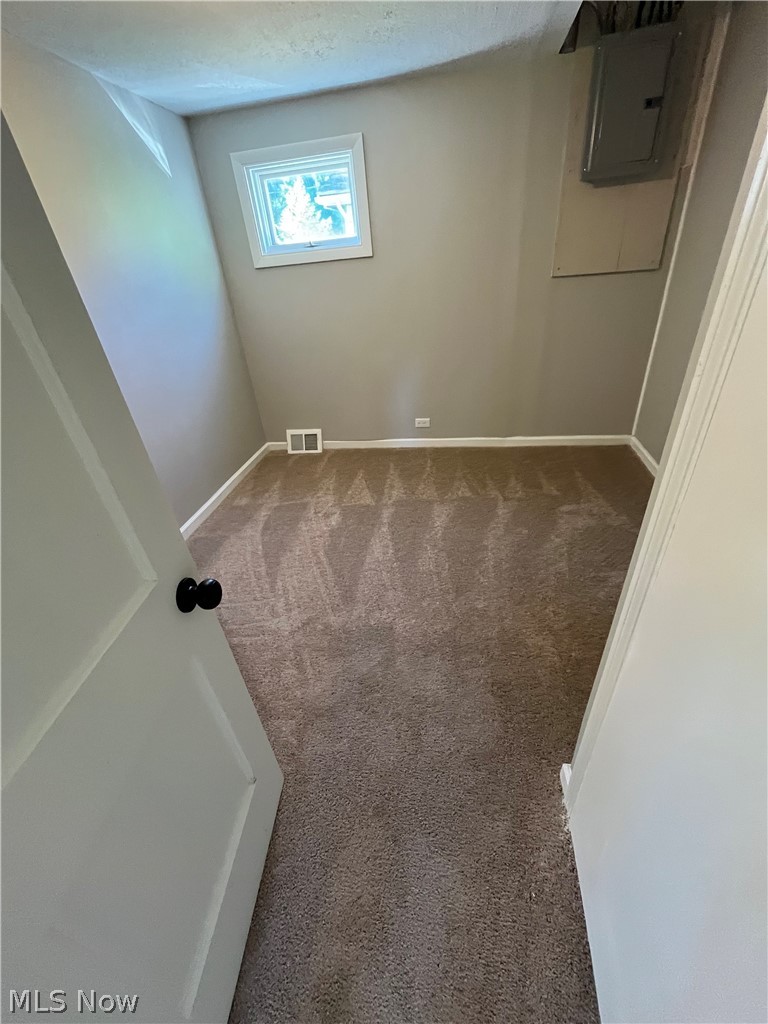 4459 Silverdale Road Property Photo 7
