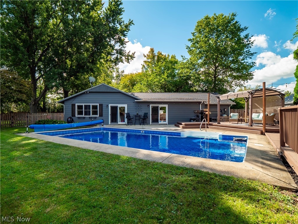 601 Perham Drive Property Photo 3
