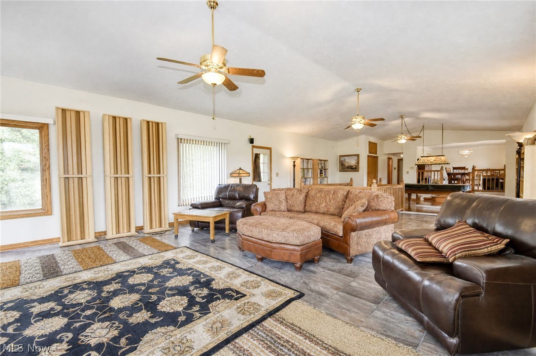 11226 Sperry Road Property Photo 9