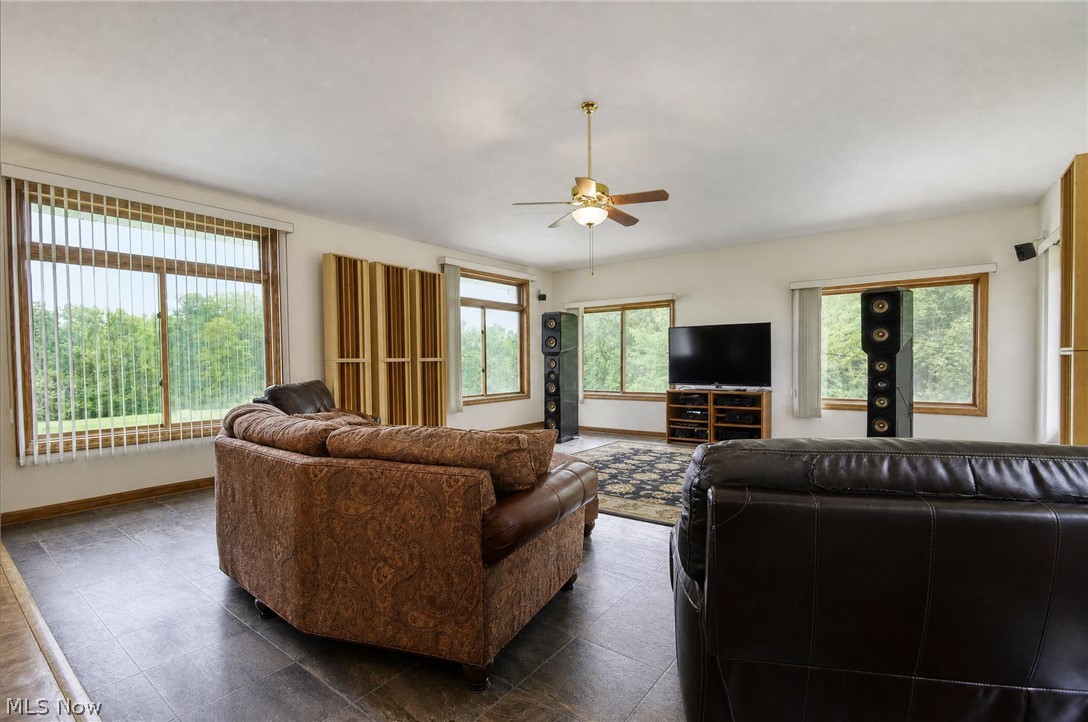 11226 Sperry Road Property Photo 10