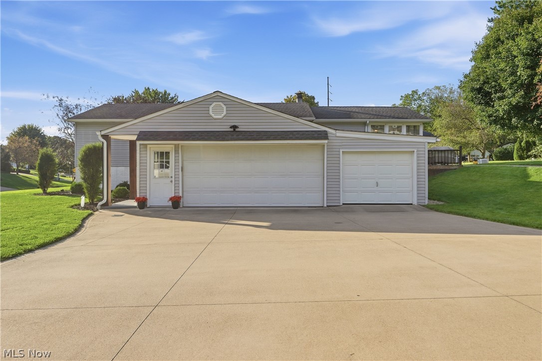 1042 Oak Hill Drive Ne Property Photo 5