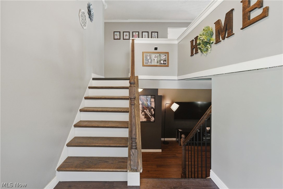 1042 Oak Hill Drive Ne Property Photo 8