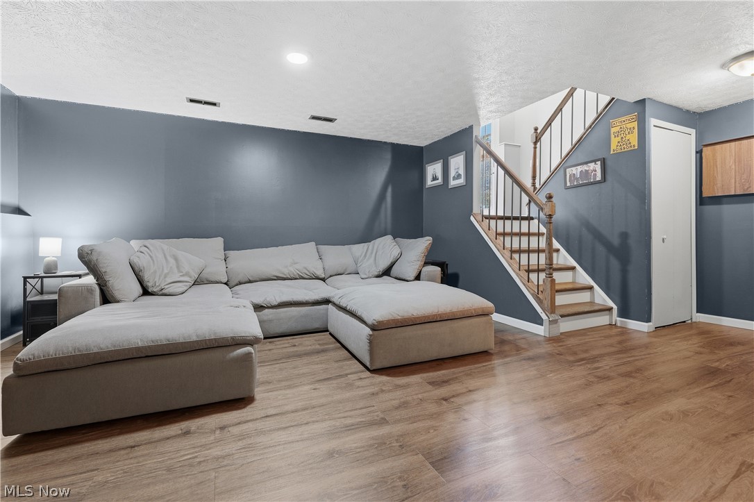 1042 Oak Hill Drive Ne Property Photo 37