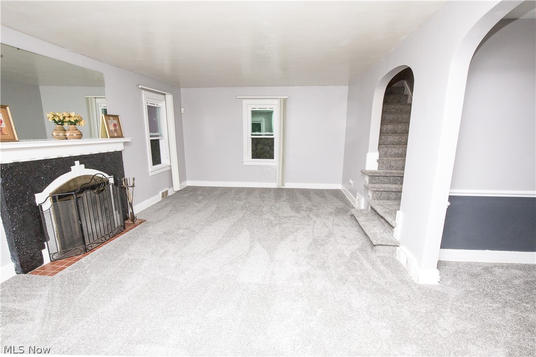 574 Moreley Avenue Property Photo 7