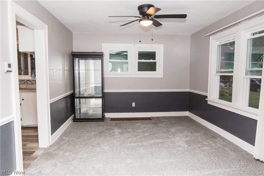 574 Moreley Avenue Property Photo 8