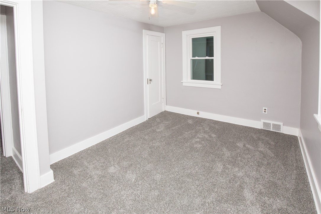 574 Moreley Avenue Property Photo 16