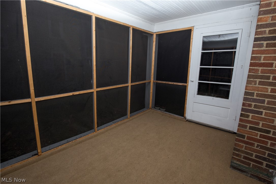 574 Moreley Avenue Property Photo 18