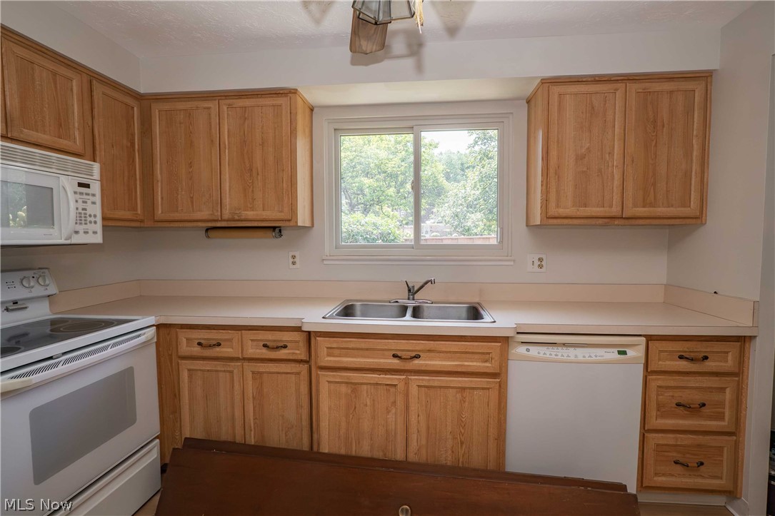6478 State Road G12 Property Photo 9