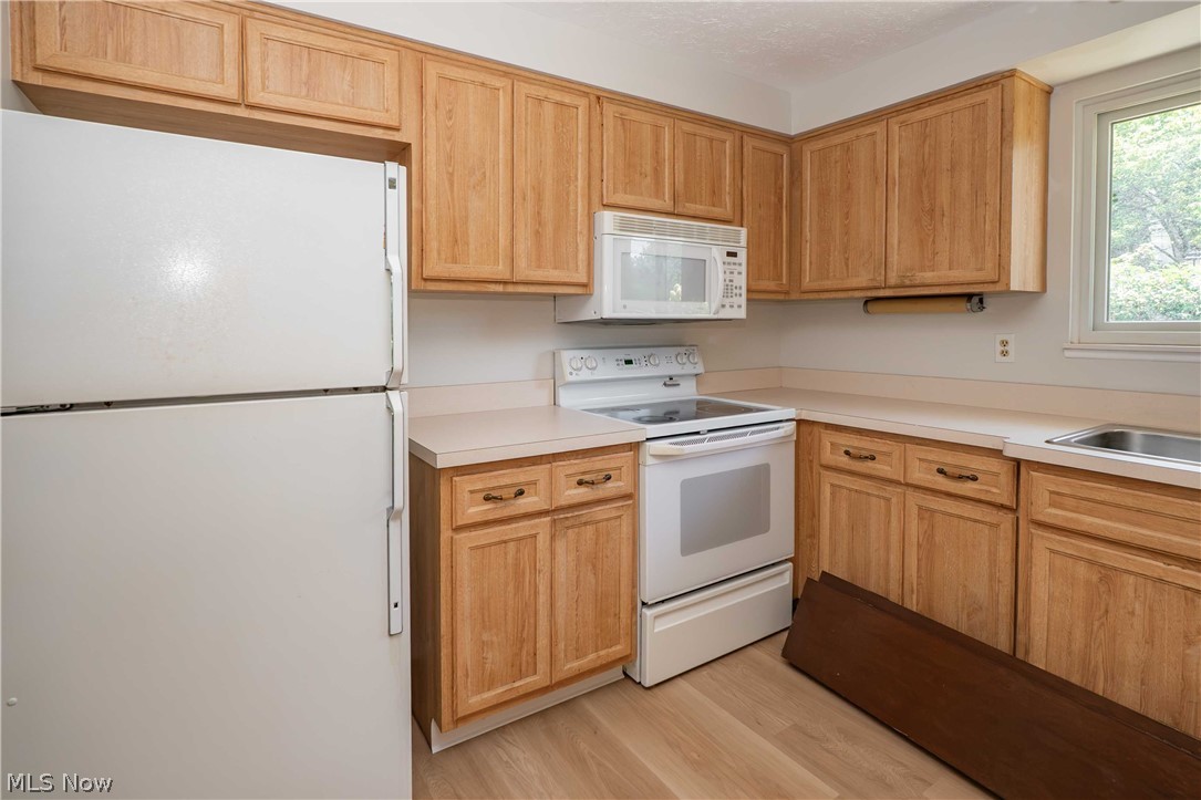6478 State Road G12 Property Photo 10