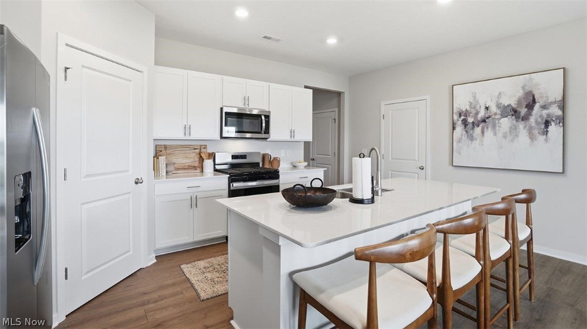 150 Appleseed Way Property Photo 2
