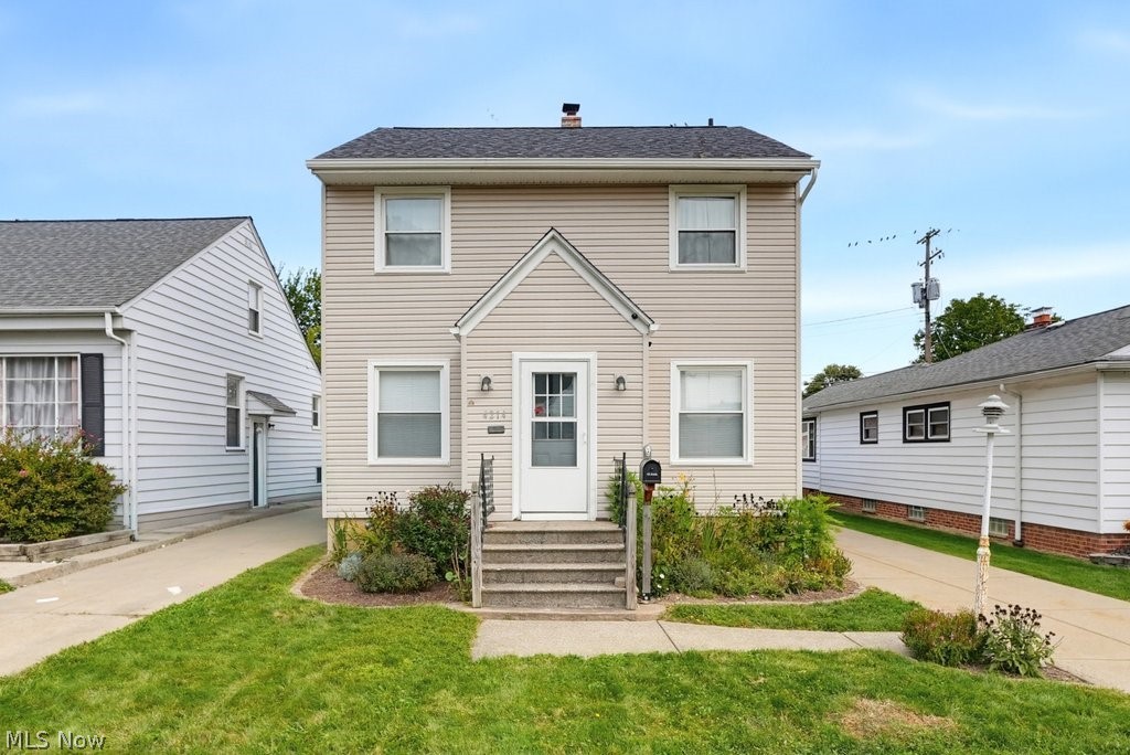 4214 Longwood Avenue Property Photo 1