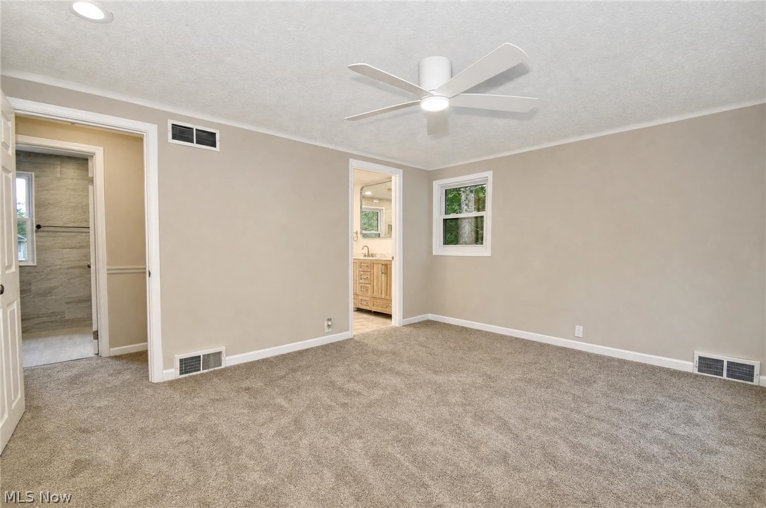 4 Owaissa Drive Property Photo 40