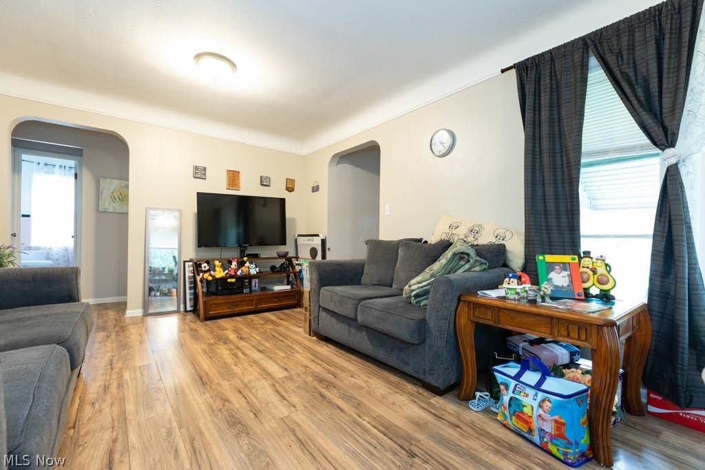 194 Flora Drive Property Photo 3