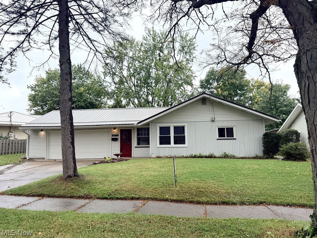 3086 Greenfield Property Photo 1