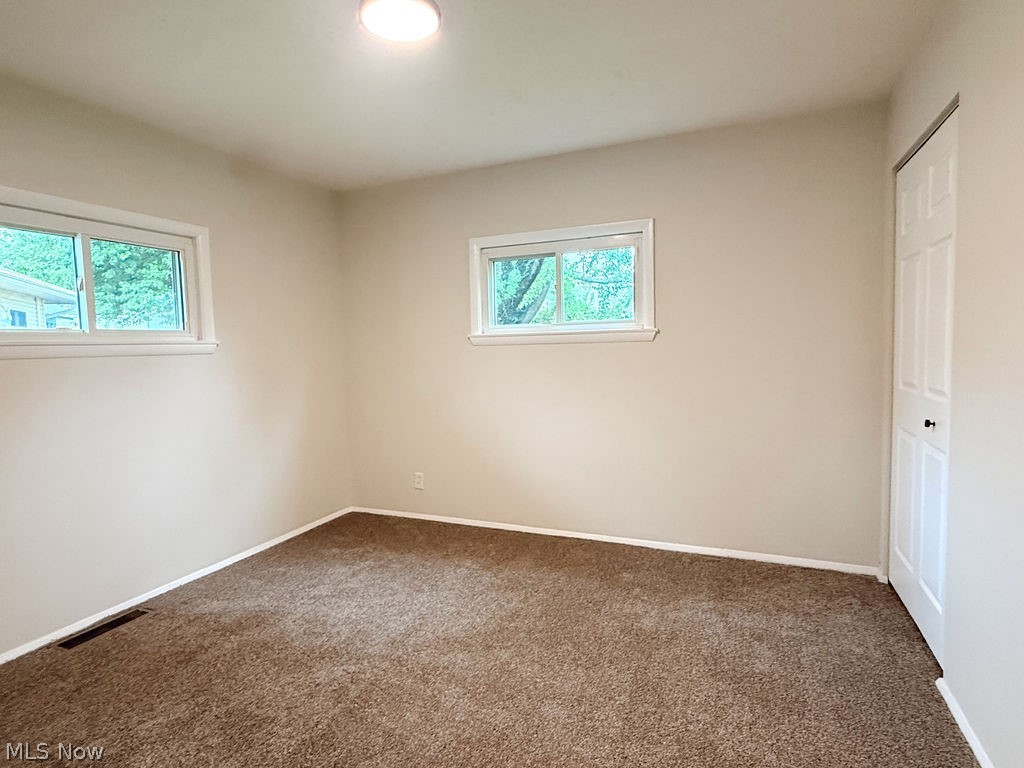 3086 Greenfield Property Photo 9