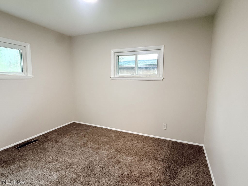 3086 Greenfield Property Photo 11