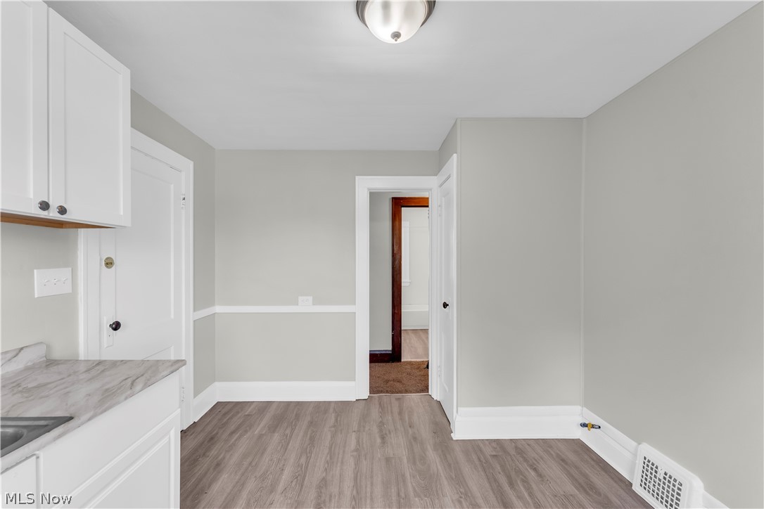 3554 E 113th Street 2/up Property Photo 10