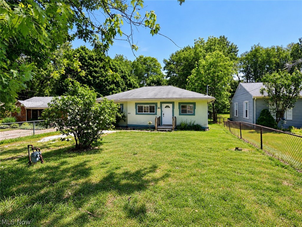 931 Crestline Drive Property Photo 1
