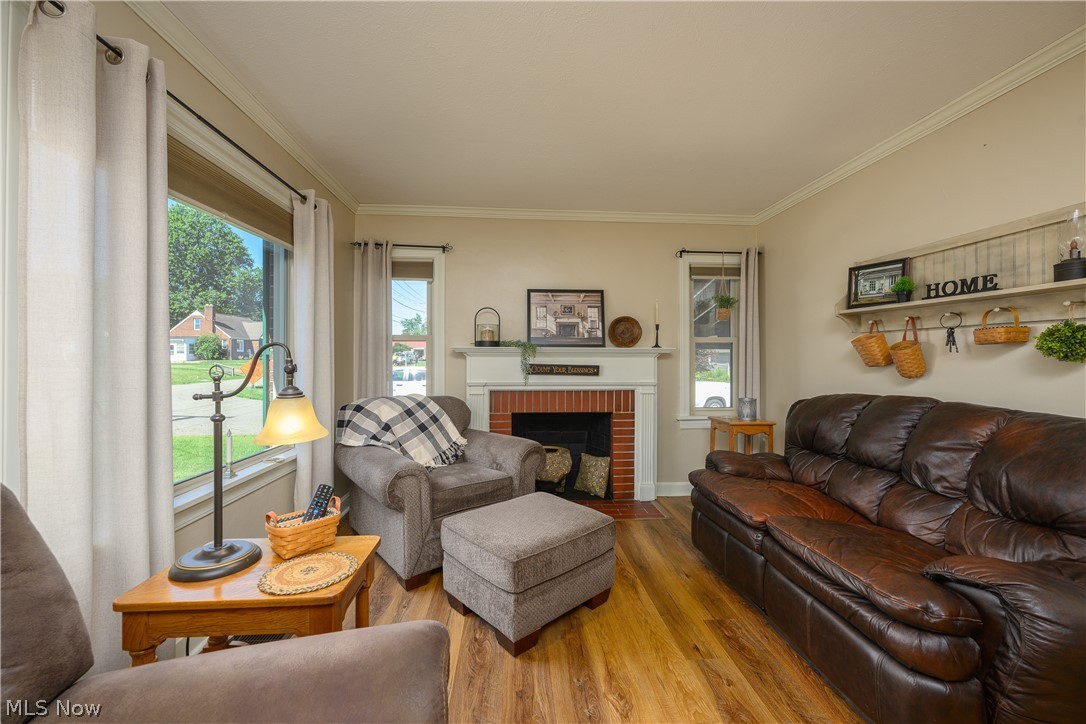 4457 Emma Place Nw Property Photo 2