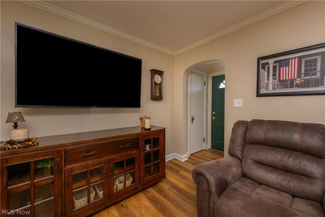4457 Emma Place Nw Property Photo 4