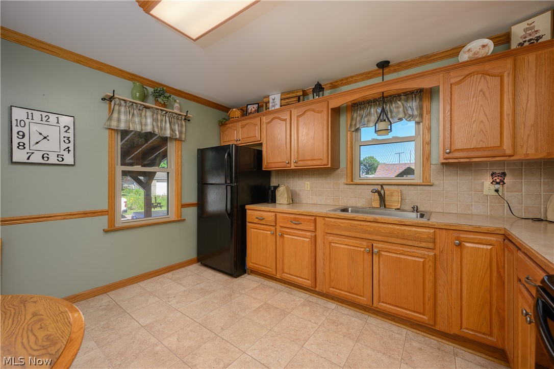 4457 Emma Place Nw Property Photo 6