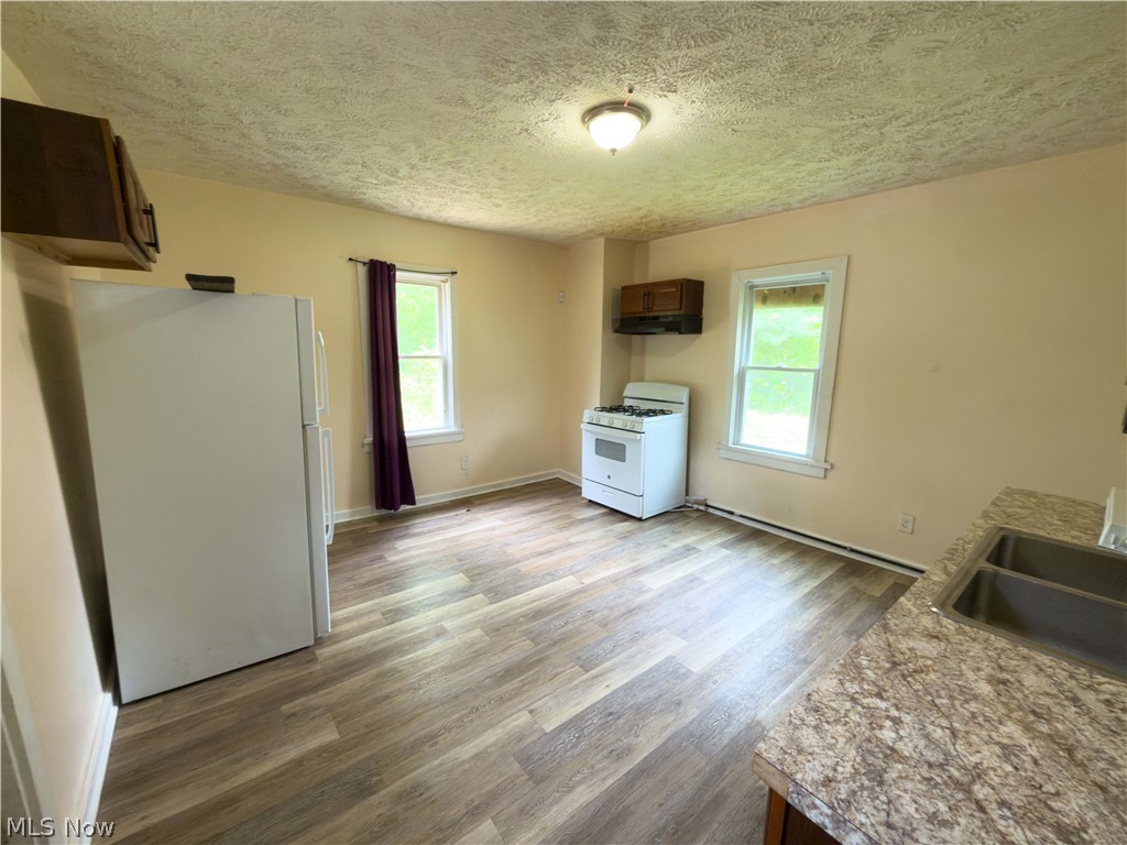 3280 E 128th Street Property Photo 4