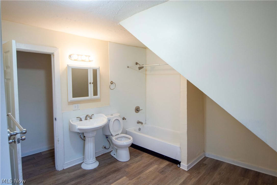 3280 E 128th Street Property Photo 8