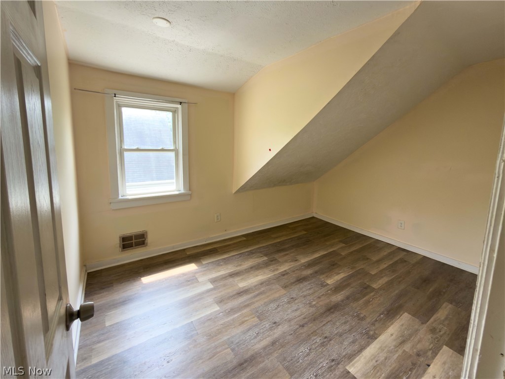 3280 E 128th Street Property Photo 10