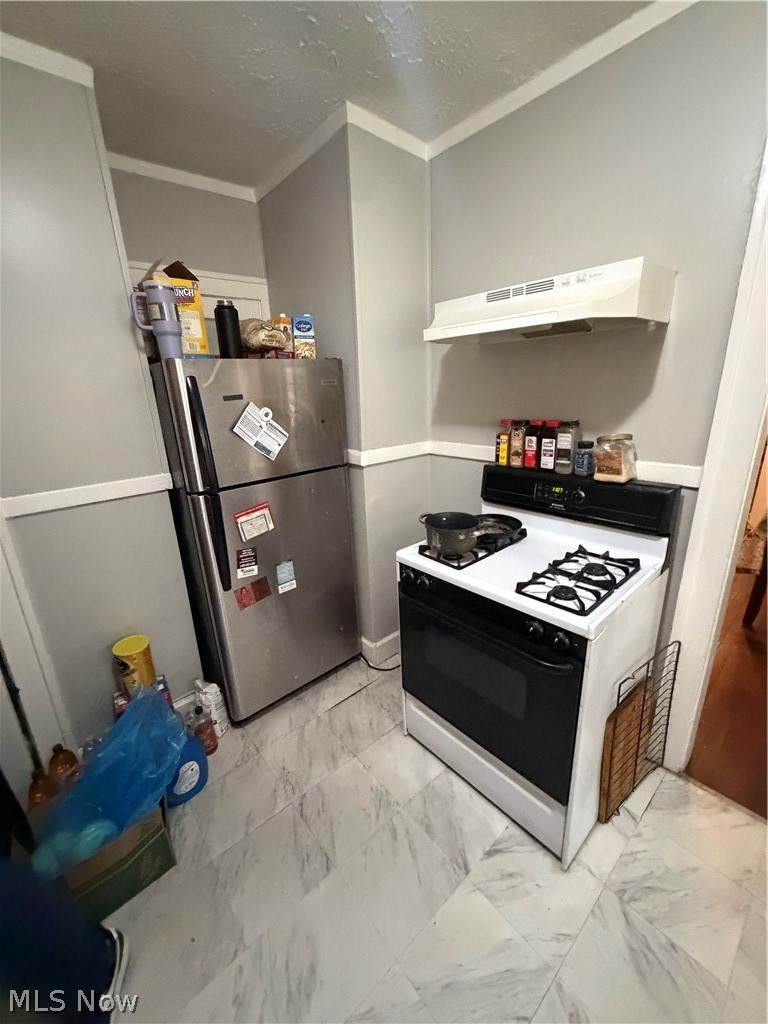 14520 Dover Avenue Property Photo 7