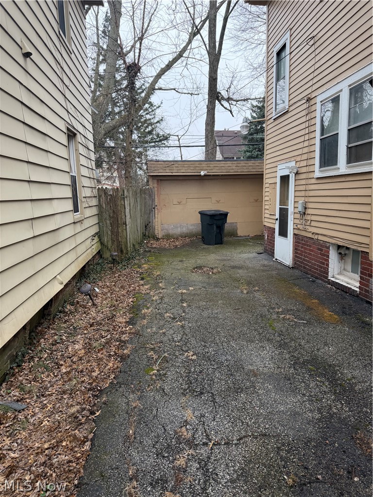 14520 Dover Avenue Property Photo 15