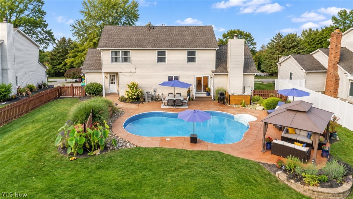 7822 Bellflower Road