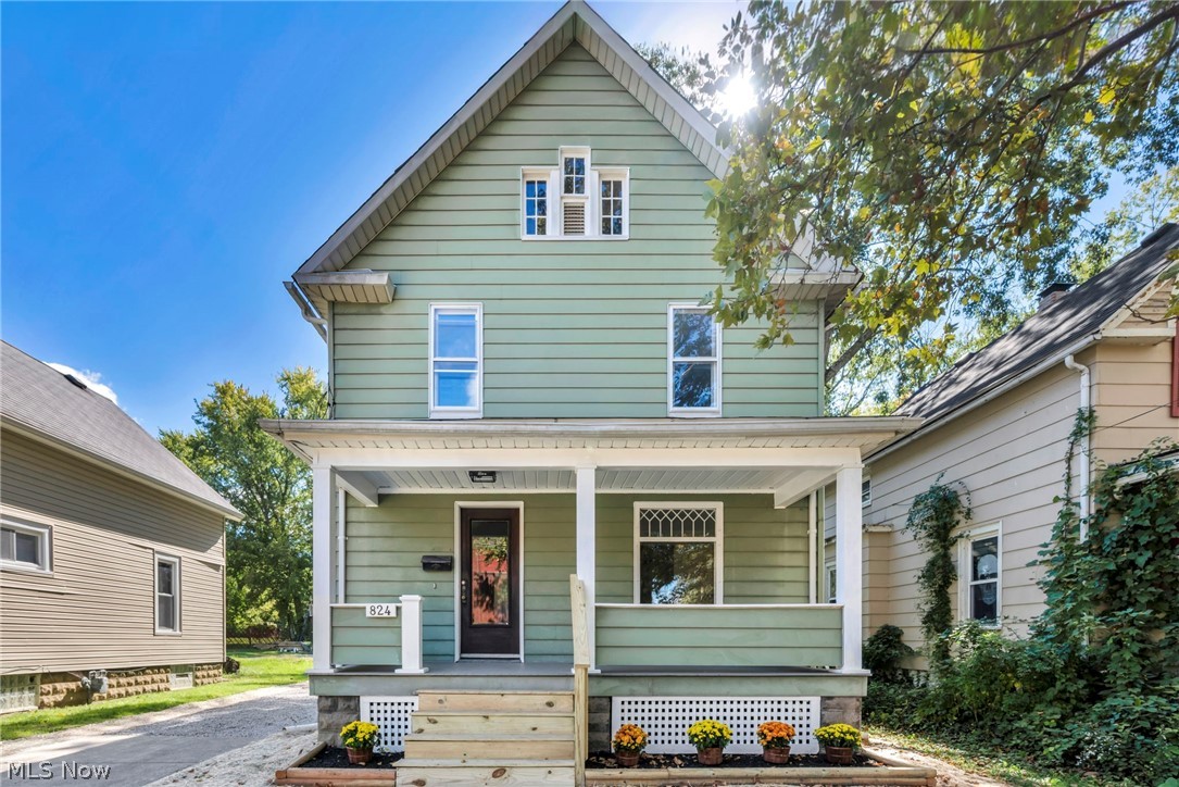 824 W 58th Street