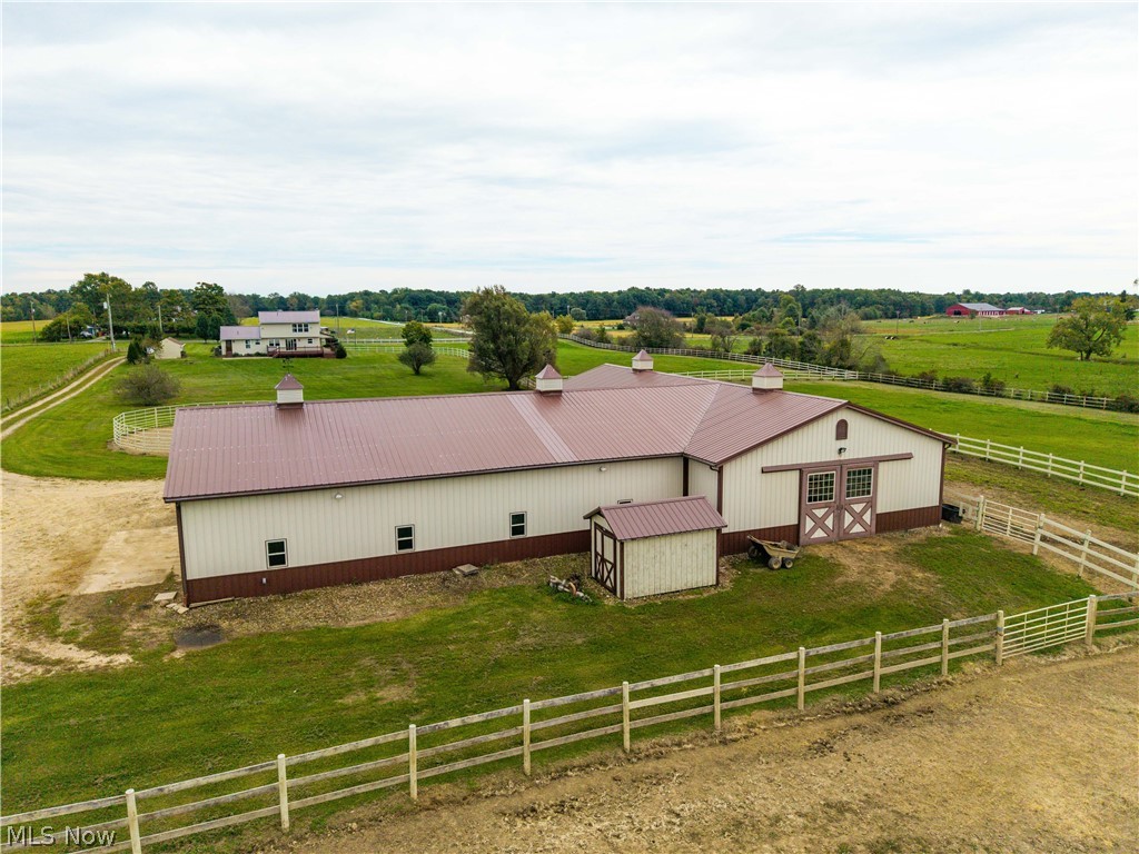 9742 Firestone Road Property Photo 6