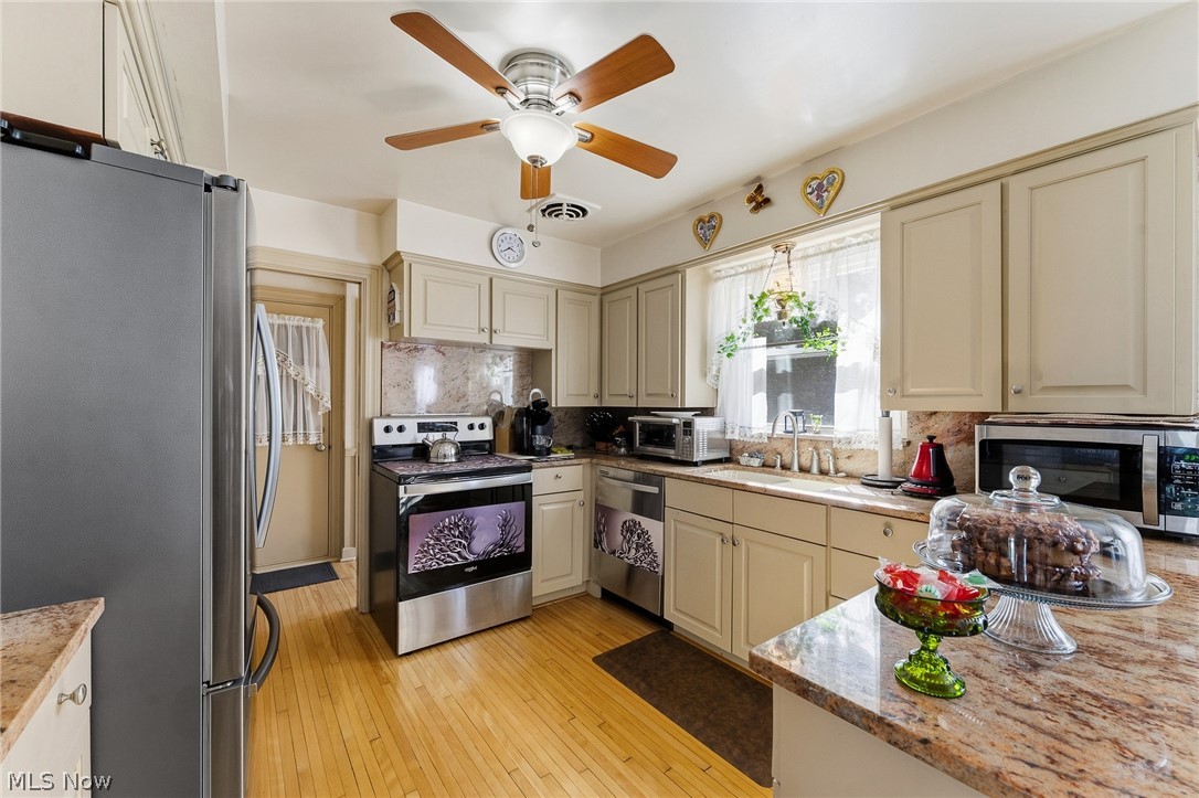 6128 Lundy Lane Property Photo 15