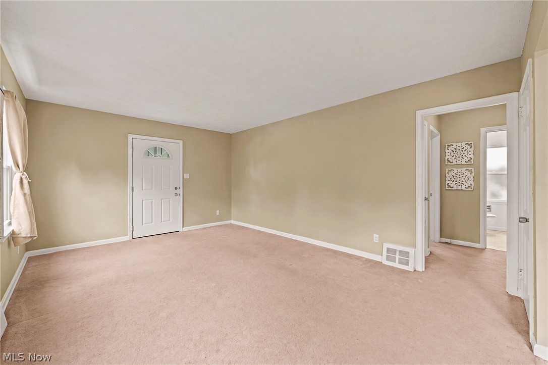 193 S Hawkins Avenue Property Photo 10